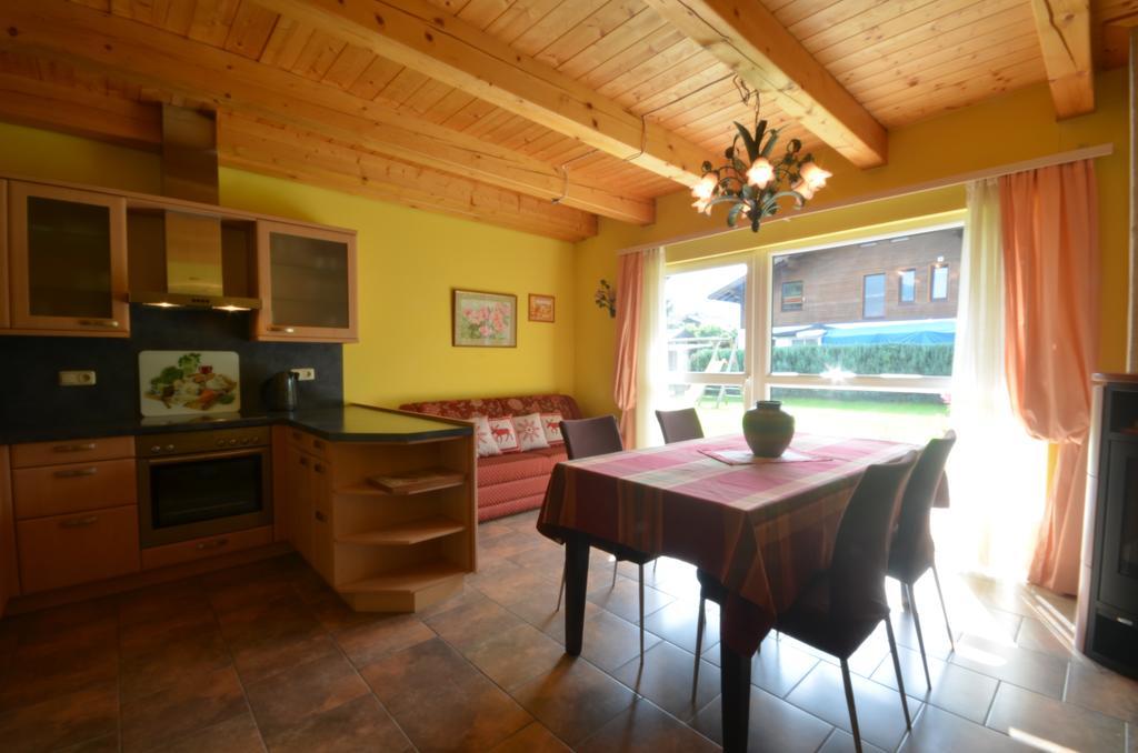 Chalet Yulia Zell am See Ruang foto